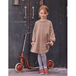 Efterrskjole med hulmnster