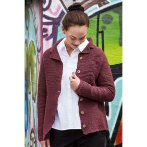 Retstrikket trje med standkrave