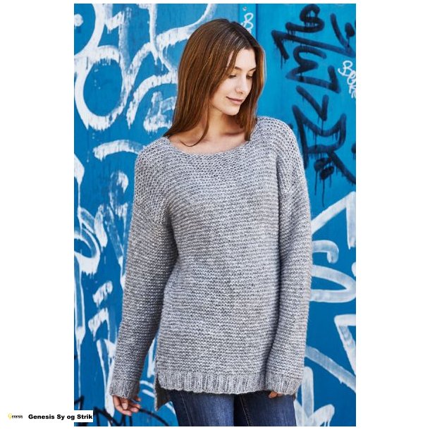 Letstrikket storsweater i retstrikning