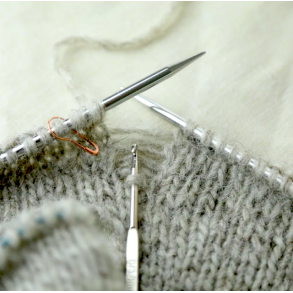 Dobbelt hklenl til at samle masker op og klare mange reparationer p dit strik