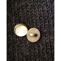 Knap med hvid perlemor - 11 mm