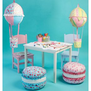 Puf og luftballon dekoration