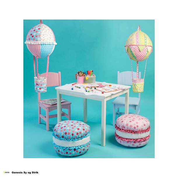 Puf og luftballon dekoration