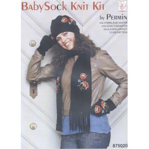 Bl Vanter, hue og halstrklde med broderi.