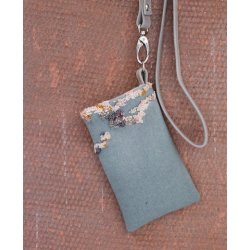 Detaljer med sting og masker