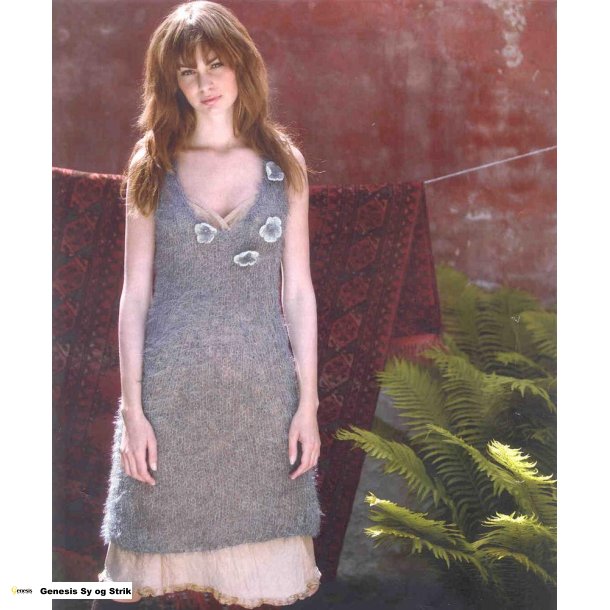 Tunikakjole med hklede blomster