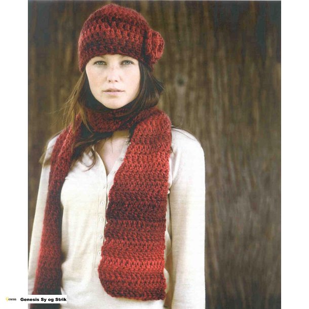 Hklet trklde og hue med blomst