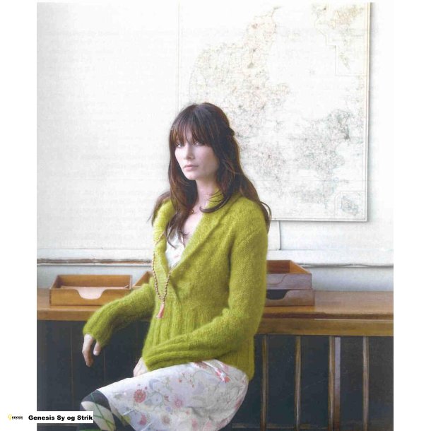 Sweater med dyb sjalskrave