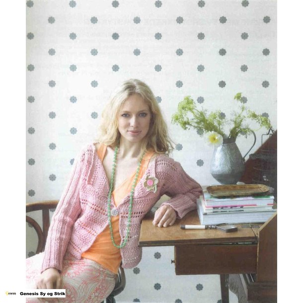 Trje med tvrstrikkede forstykker