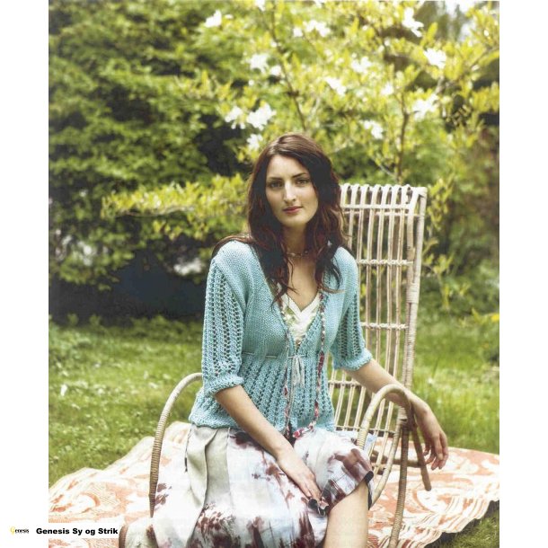 Kort trje med hulmnster