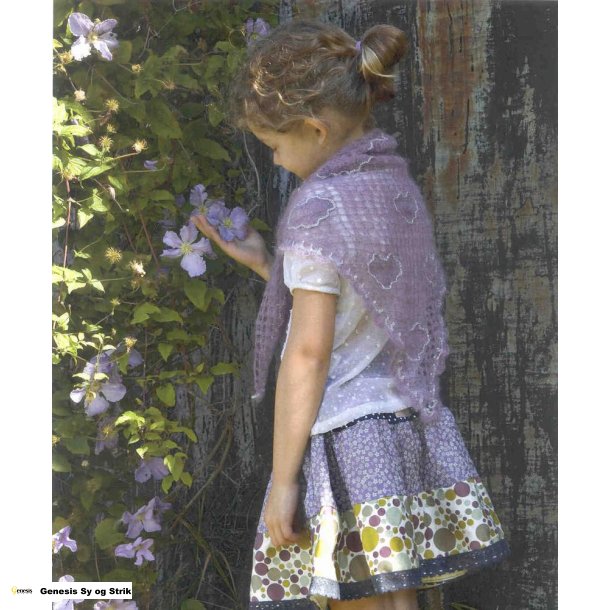 Hklet pigesjal med hjerter