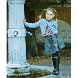 Kort pigetrje med flser