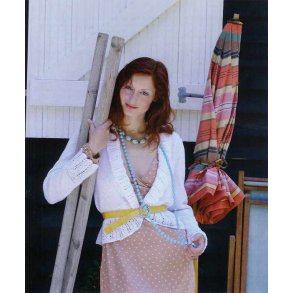 Trje med blondekanter