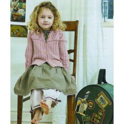 Pige trje med rundt brestykke