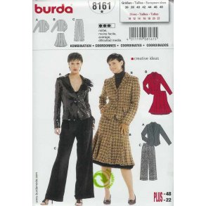 Jakke og bukser eller nederdel