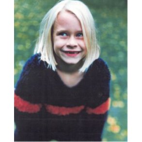 Plys-brnebluse med stribe